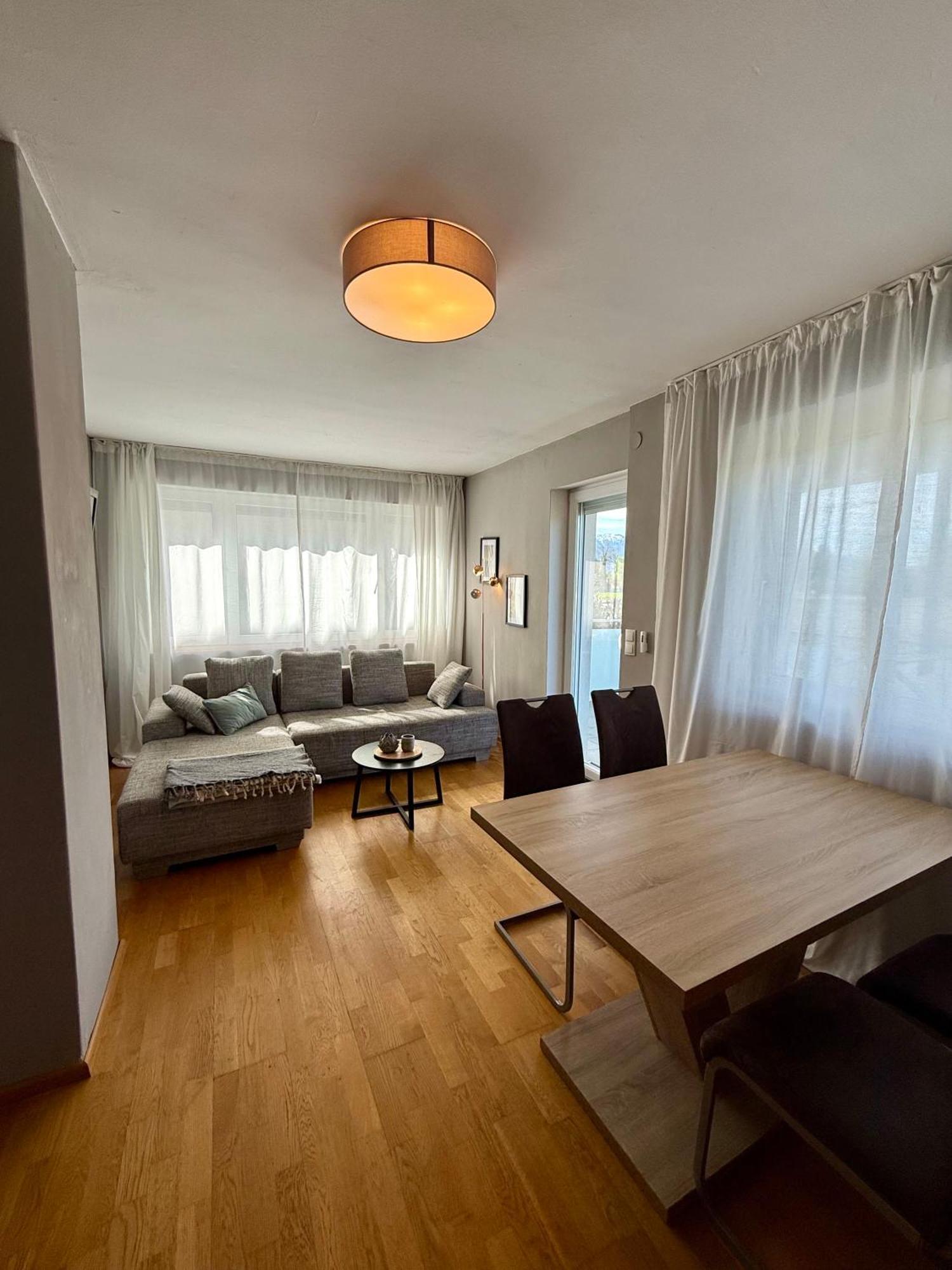 Apartment Im Gruenen Am Stadtrand, 50 M2, Eigener Garten Mit Terrasse, Eigener Eingang, Kostenloses Parken Salzburg
